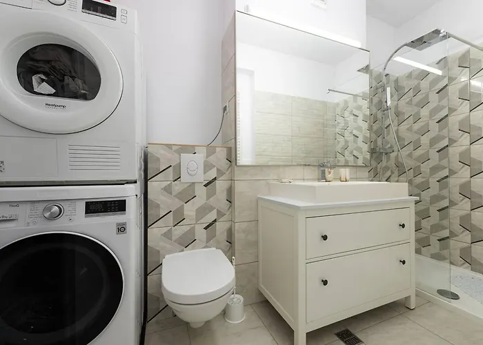 Eva - Bright With Balcony Near Veranda Mall * Bucharest